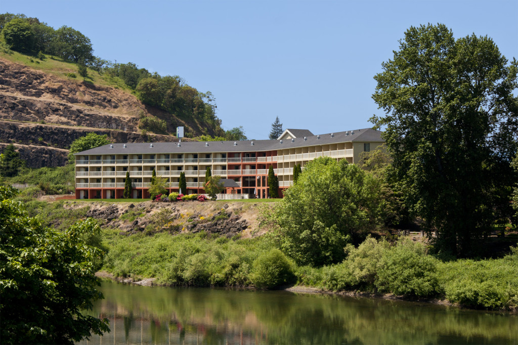 Lodging, Hotels And Suites Near Crater Lake Oregon